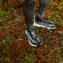 001 Shoe - Women's -Sports Shoes Store BLA D4